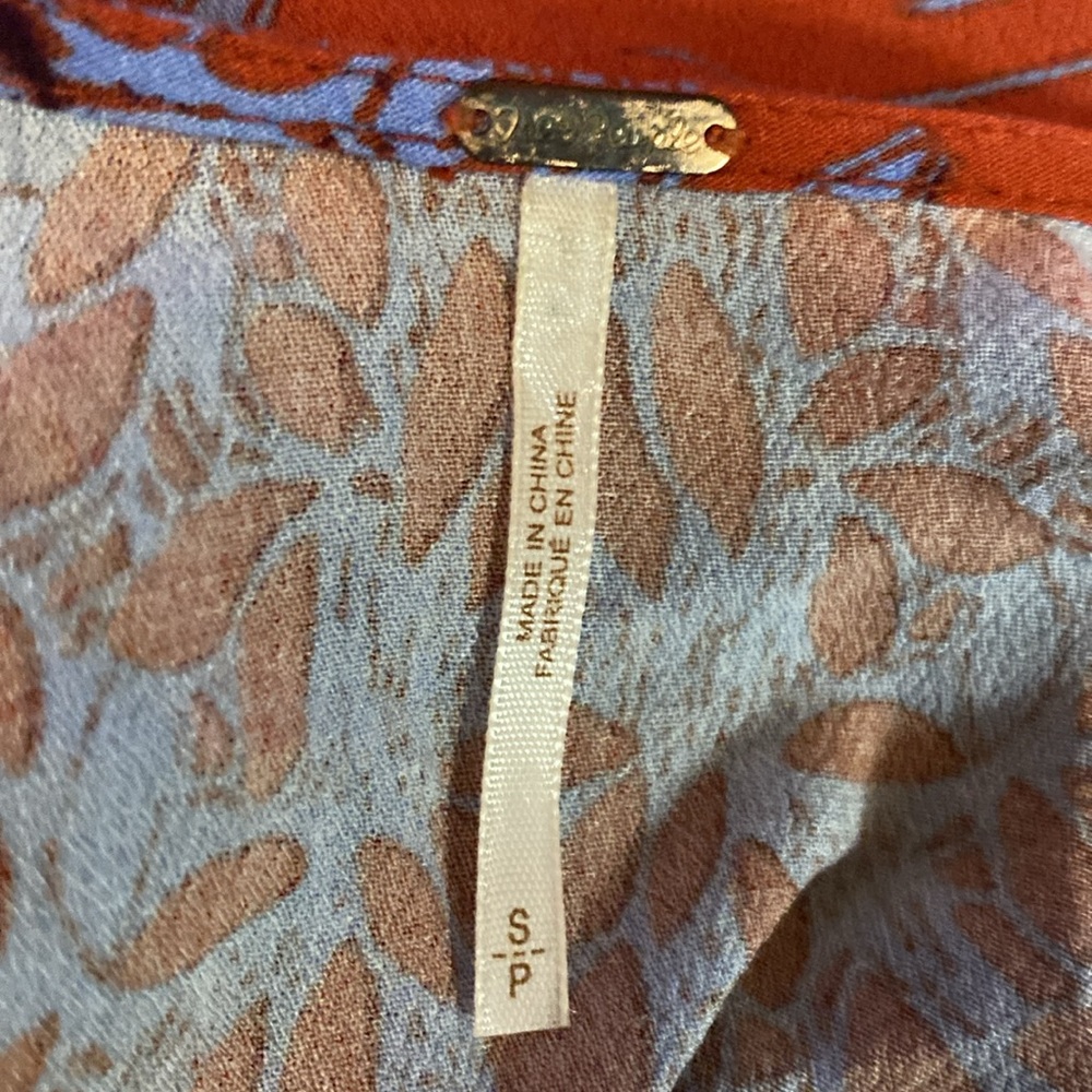 Free People Birds of a Feather Printed Peasant Top Blouse Shirt Boho Small EUC - Picture 5 of 7